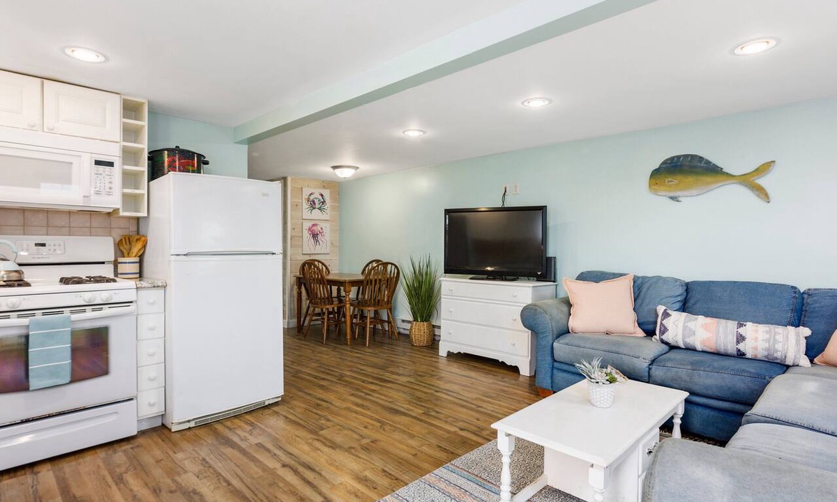 Salisbury Beach Apartment | 2 Bedroom Pet-Friendly Apt Steps to the Beach