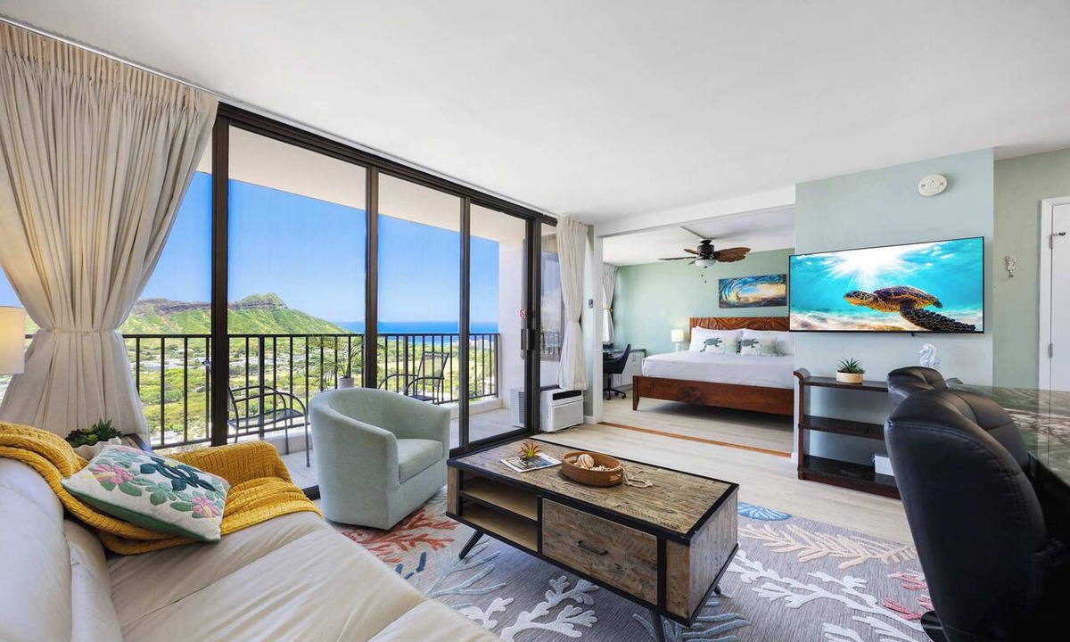 Waikiki Condo | 36FL Ocean view condo w/Diamond Head & parking