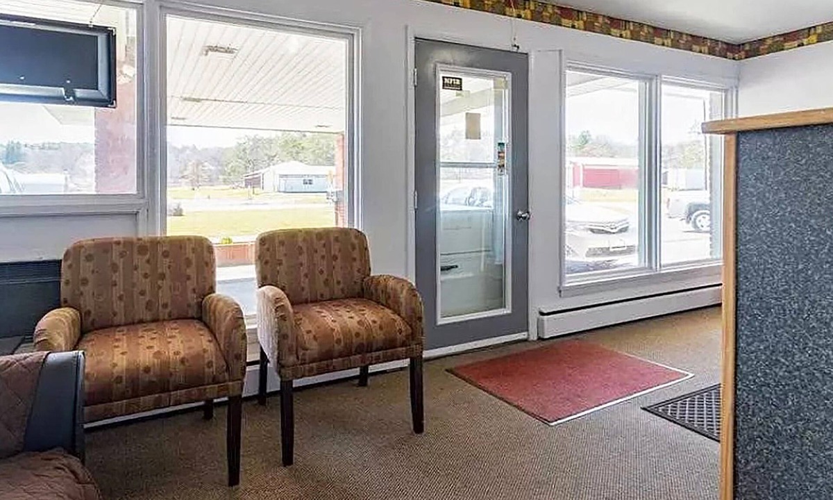 West Decatur Hotel | Best Travel Inn Philipsburg