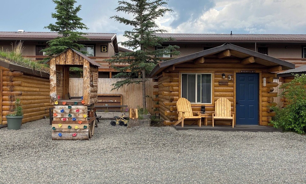 Tok Cabin | Bush Pilot Cabin-Modern Comfort in the Last Frontier (For families or casual travelers)