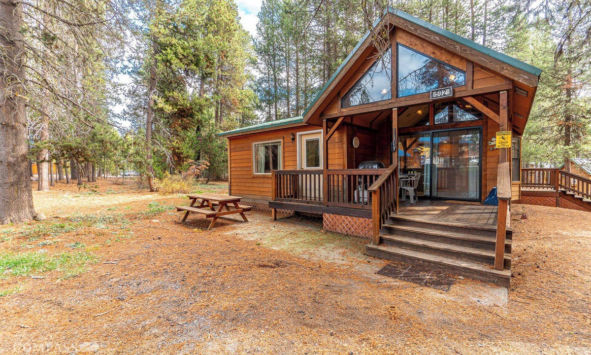 Crescent Cabin | Cascade Fiesta Chalet, Pet friendly - 502