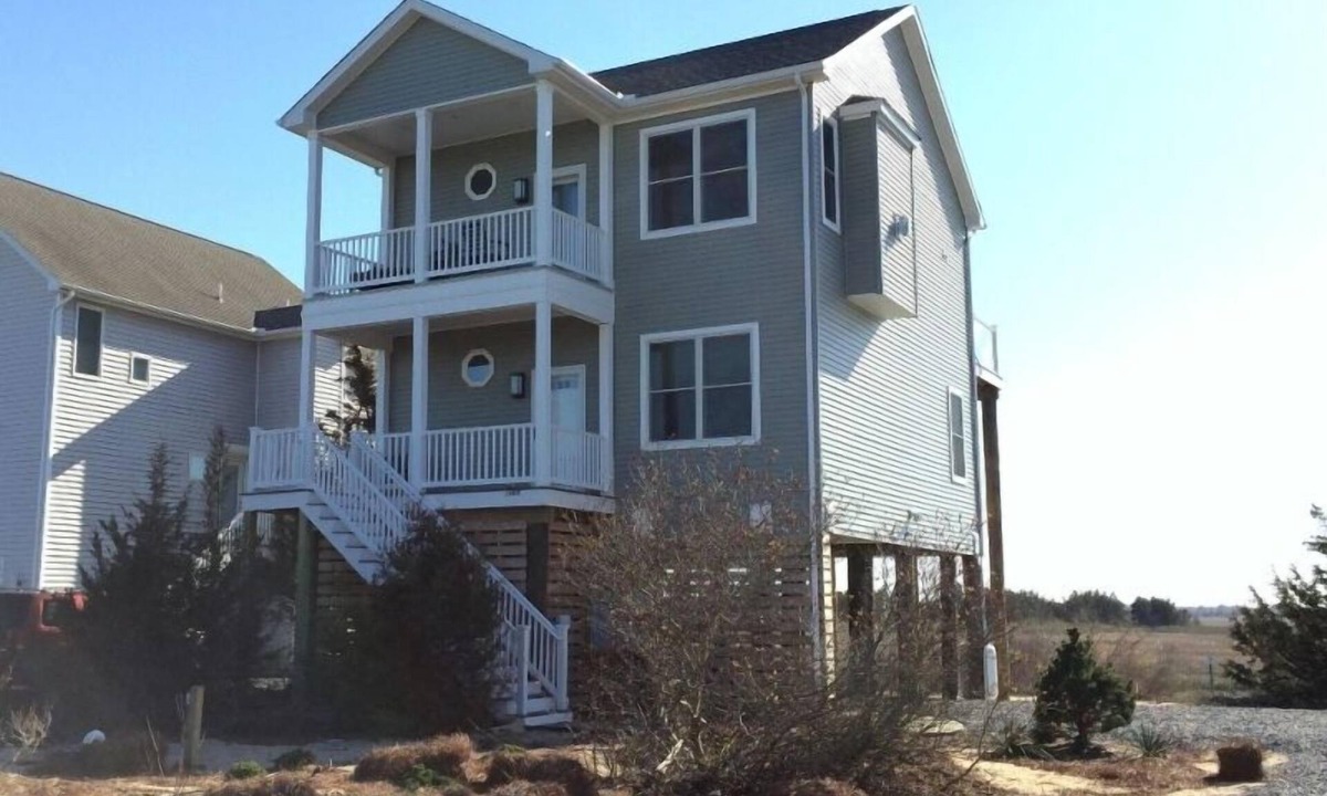 Broadkill Beach House | Dog friendly home in Broadkill Beach. 2809 S Bayshore