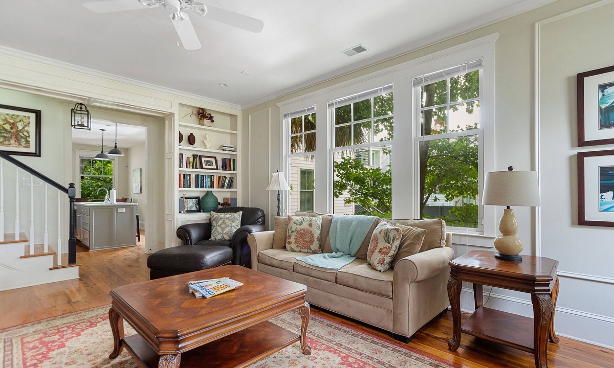 Cannonborough Elliotborough House | Downtown Luxury | The Rainbow Cottage