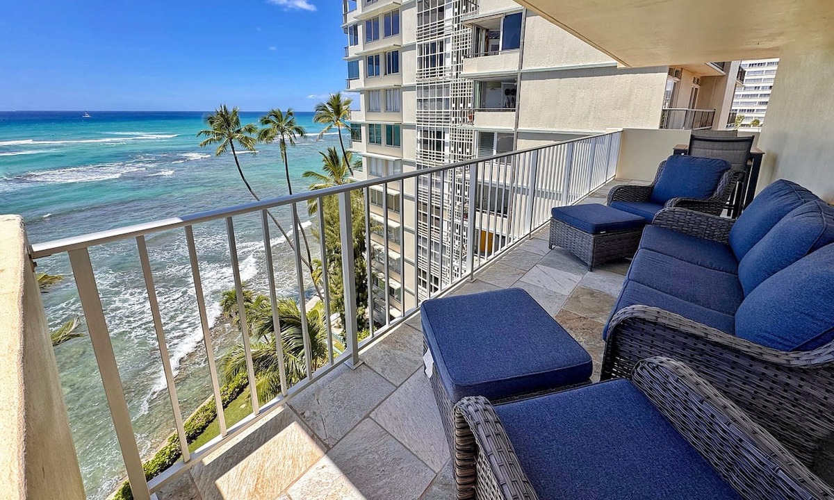 Diamond Head - Kapahulu - St. Louis Condo | Gorgeous Over the Ocean Lanai - 1 Bedroom, Full Kitchen