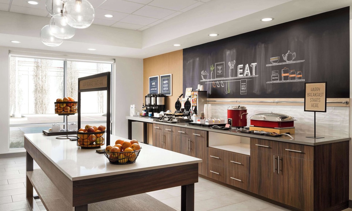 Redmond Hotel | Hampton Inn Redmond Bend Airport, OR