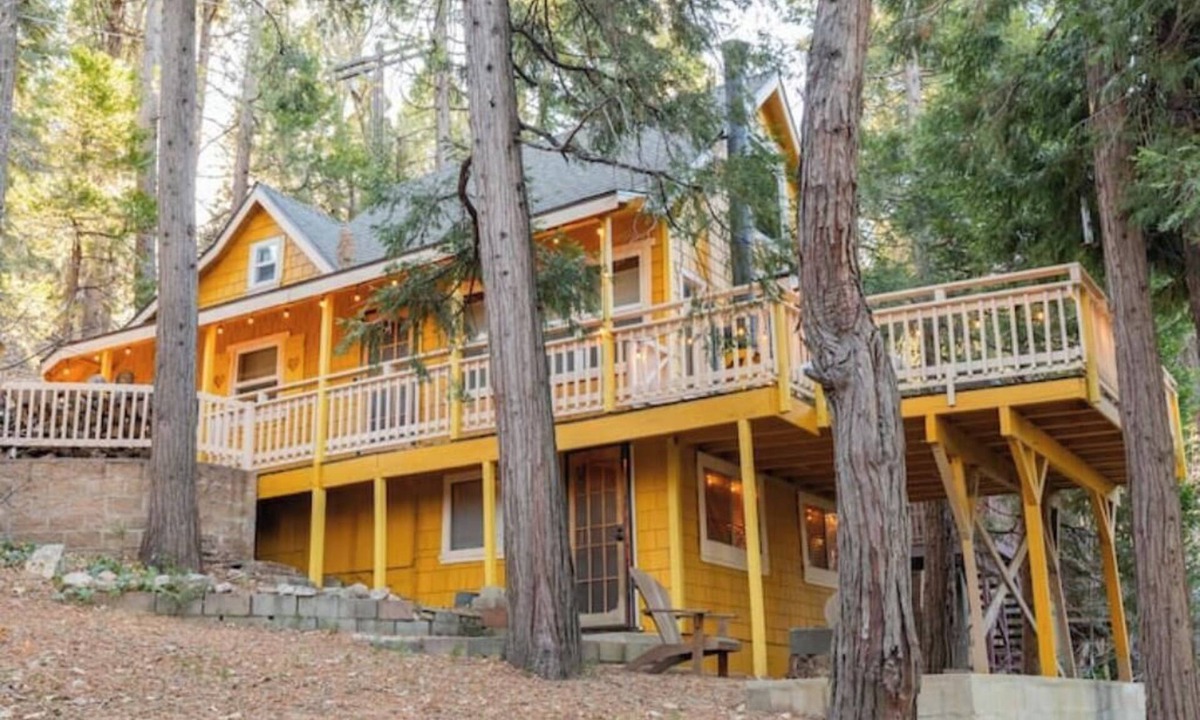 Arrowhead Villas Cabin | Hidden Rooms in Magical Storybook Cabin w/Knotty Pine!