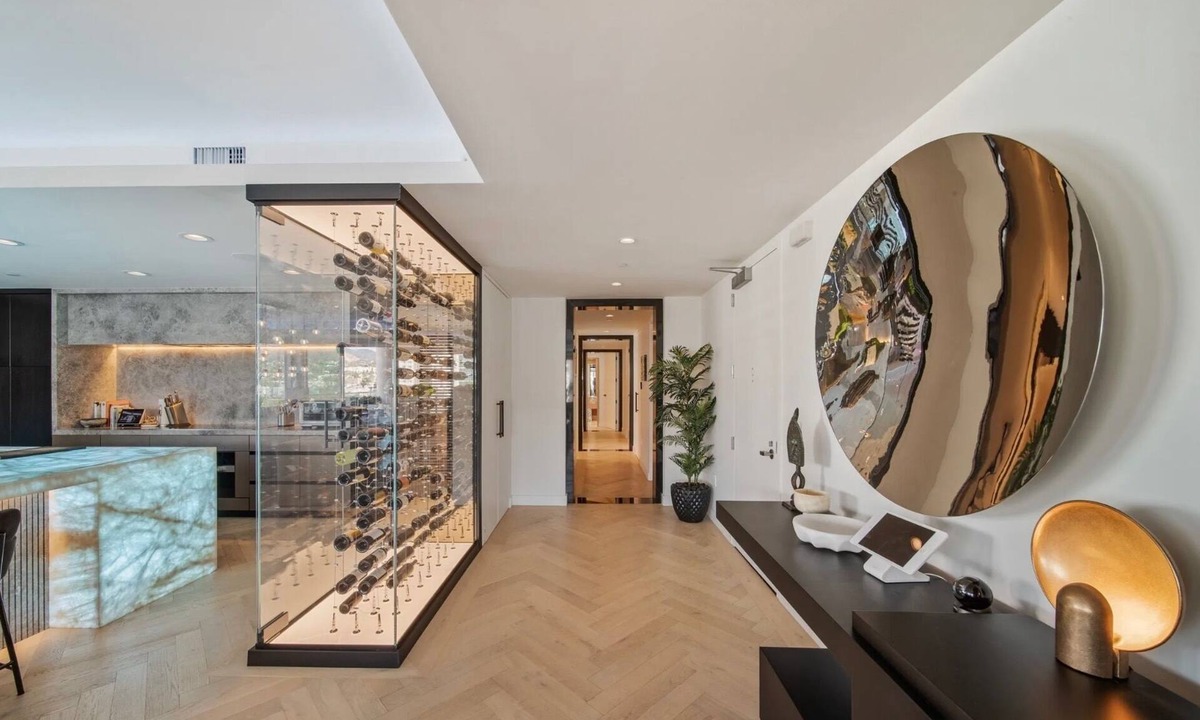 Hollywood Condo | Hollywood Penthouse. House in the Sky! Absolute luxury.