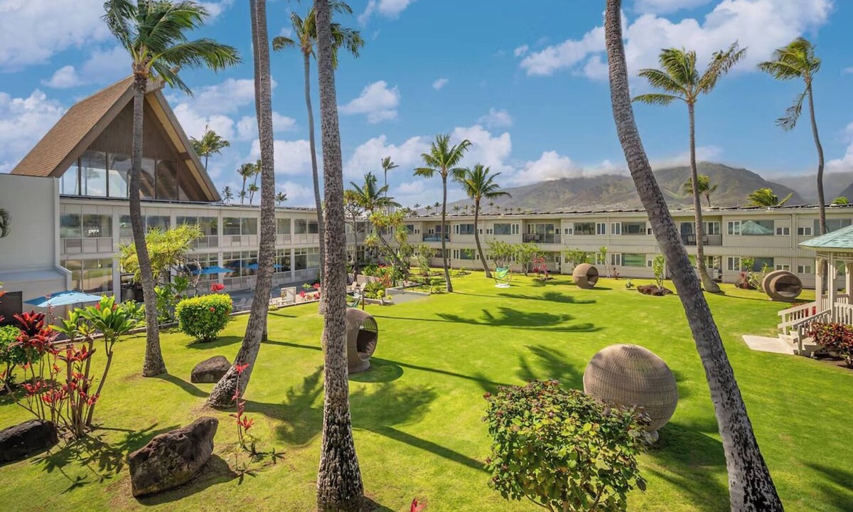 Kahului Hotel | Idyllic Beach Getaway | Four Family Ready Rooms w/Direct Beach Access