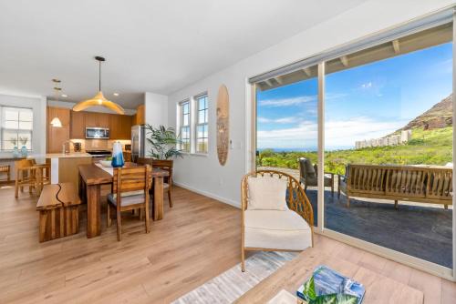 Makaha Valley House | Kalo Homes - Moana Beach Cottage