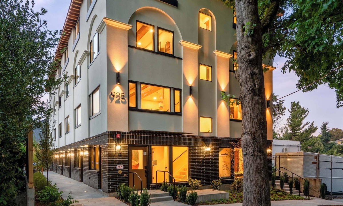 Kerns House | Kerns 6BR Gem - New Build, Spanish Flair