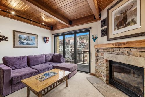 Vail House | Landmark Vail - Charming Condo for 8 with Resort-style Amenities