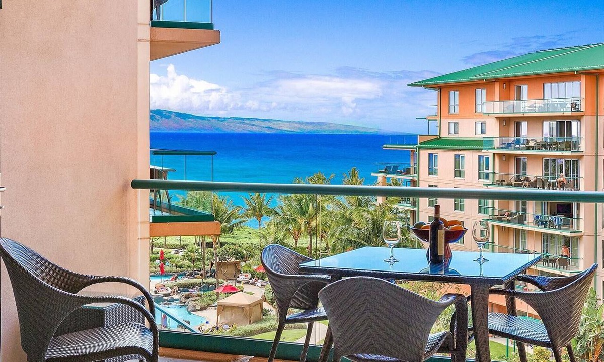 Honokowai Condo | Maui Resort Rentals: Honua Kai Konea 615 - 6th Floor Studio w/Full Ocean Views!