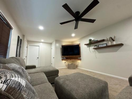 Ronks House | New! Cozy Family Getaway: Amish Farmland|Patio|Washer & Dryer|Central Lancaster County