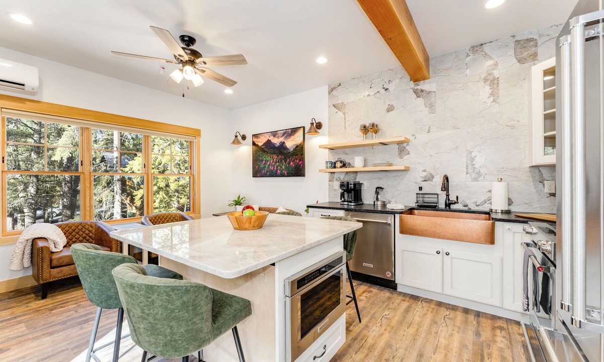 Agpar Condo | New! Lake McDonald Townhome. In Glacier National Park!