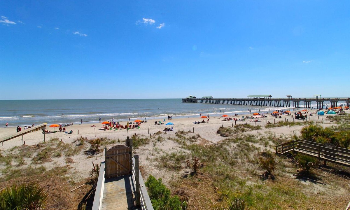 Folly Beach Condo | Oceanfront 1Br/1Ba Top Floor Condo~Beautiful Sunrise