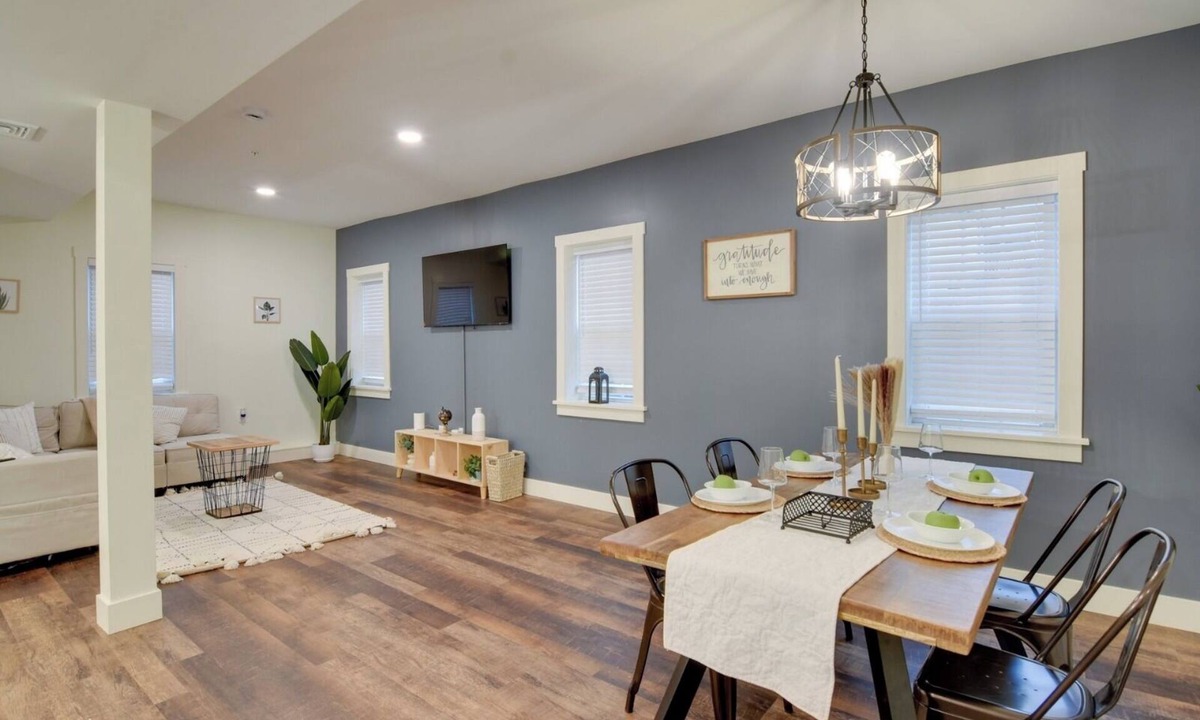 Lititz Apartment | Old Town Rodney Suite apt 1 5 minutes away from Lititz Springs Park
