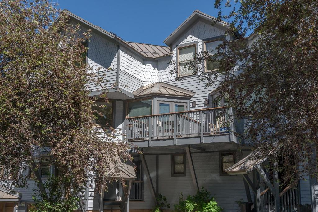 Telluride House | PLUNGE J by Exceptional Stays