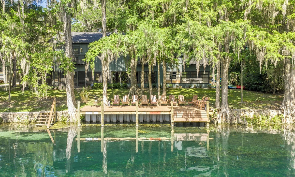 Dunnellon House | Rainbow River mid-century Estate Sleeps 20+ people and guarantees unlimited fun!