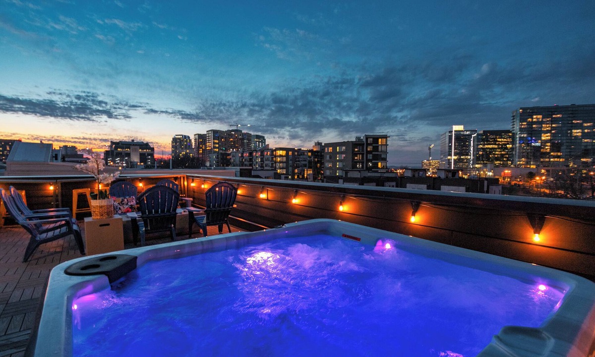 Edgehill House | SIGA - GULCH - Rooftop Hot Tub - Arcade Games - 2 Decks