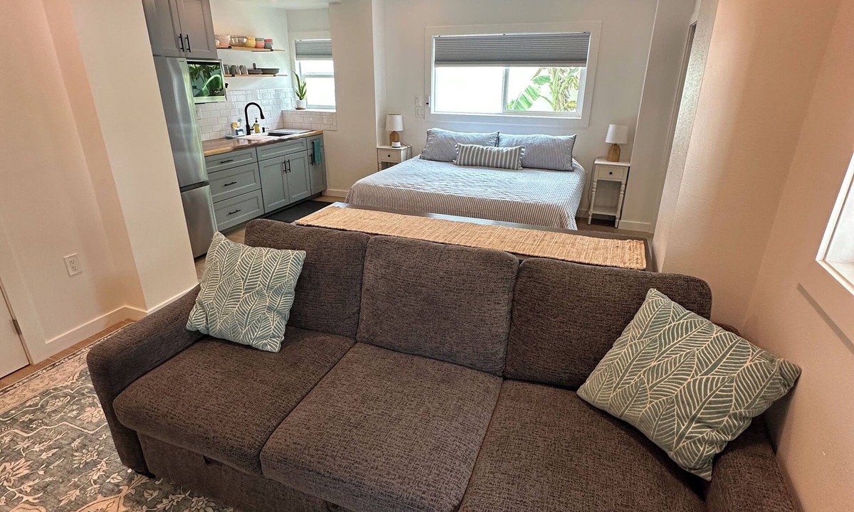 Punaluu Apartment | Studio with AC and kitchenette
