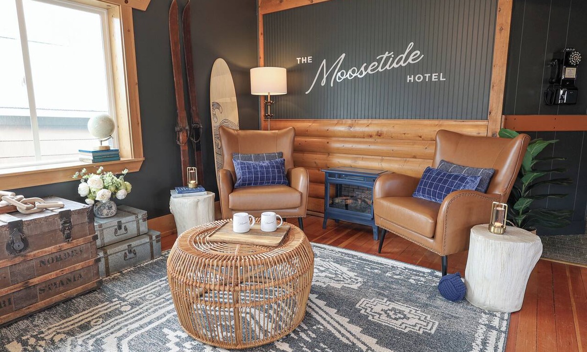 Homer Hotel | The Moosetide Hotel