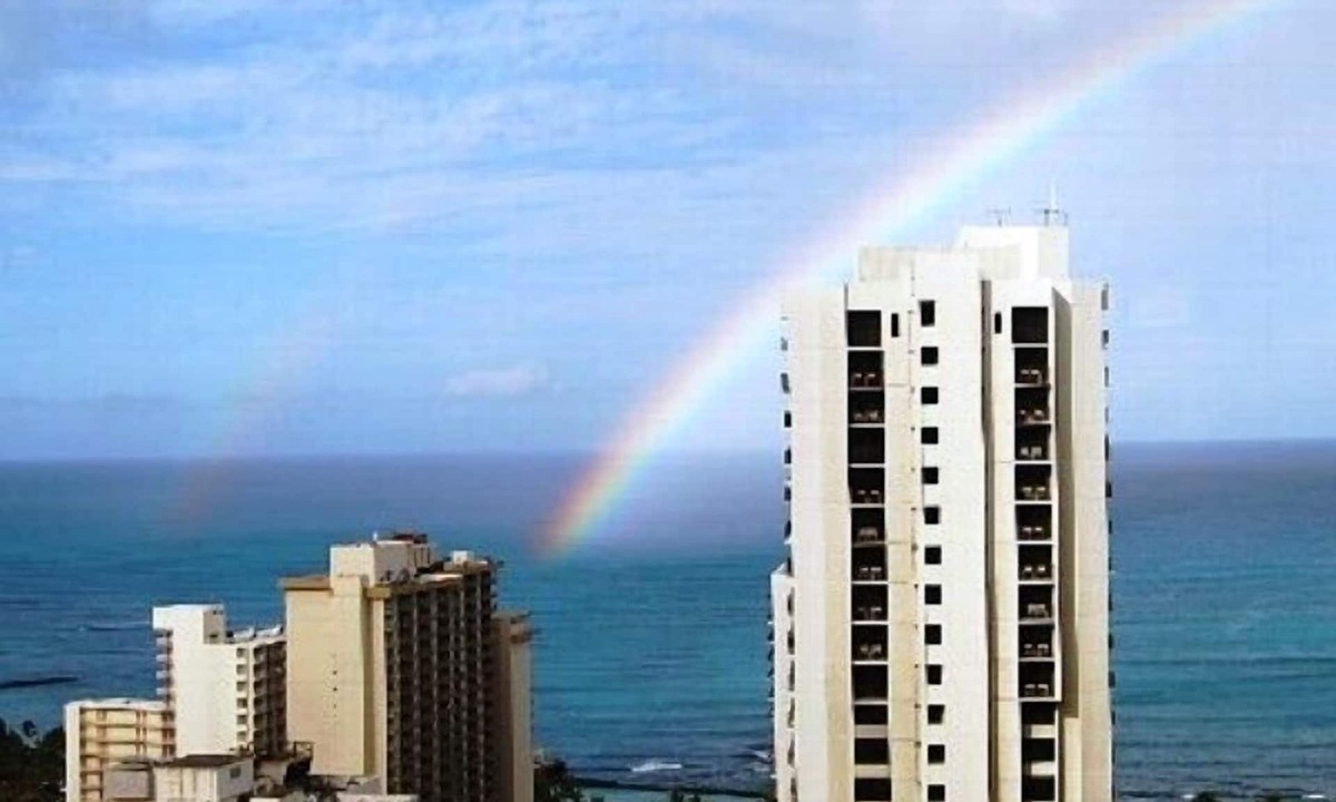 Waikiki Condo | Waikiki Banyan Epic Ocean View Deluxe, 34th floor, 5min from Waikiki Beach
