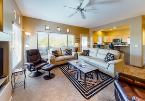 Welcoming & updated condo with WiFi, pool, hot tub & grill area