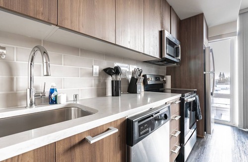 West Bellevue Apartment | 1BR | Gym, Lounge | Bellevue | Sophari Downtown B