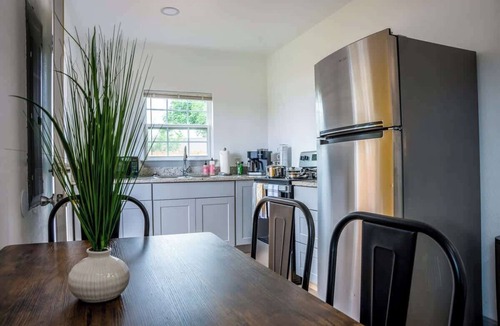 Amarillo House | 1BR Sleeps 4 | DT Amarillo, AI Data Ctr, Hospitals