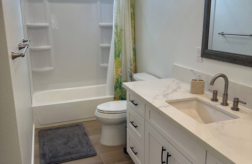 Punaluu House | 2-bedroom 1-Bath with AC