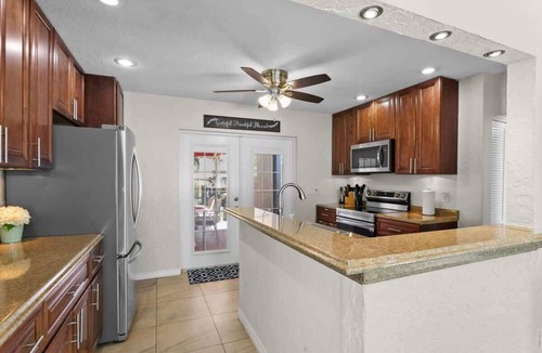 Alta Vista House | 2 Cottages Rented Together, Htd Pool, Near Beaches