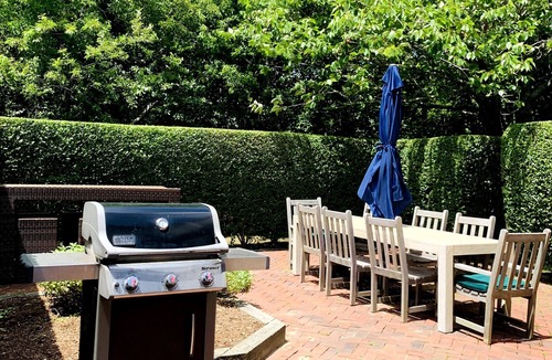 West of Town House | 2 JULY WEEK OPEN - RARE: 5BR Oasis w/Pool & 10 Bikes, Walk to Town