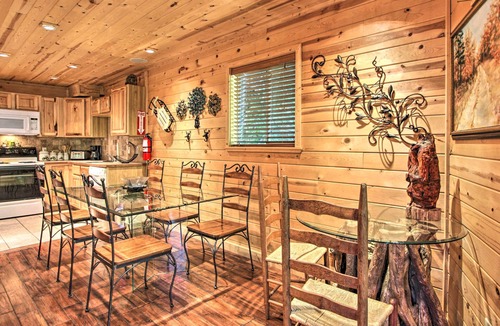Chalet Village Cottage | 2 Mi to Town! Gatlinburg Chalet w/Hot Tub