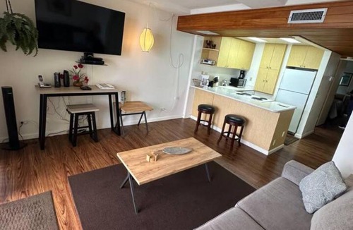 Makaha Apartment | 305 On the Beach