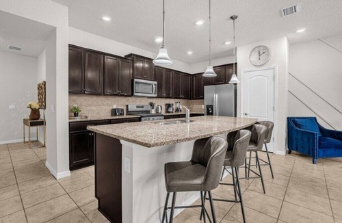 Bay Lake House | 5 Bedrooms/4.5 Bathrooms/Solterra (4618 TD)