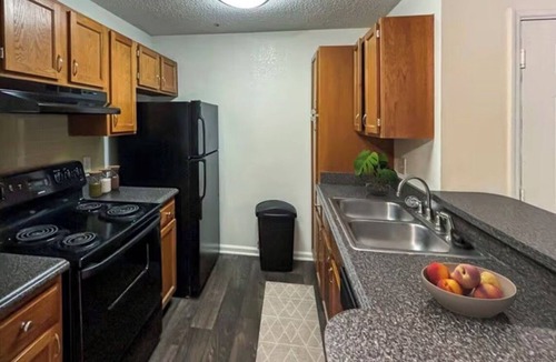 Cumberland Apartment | A very clean 1 bedroom apartment located in Cumberland ATl by the braves stadium