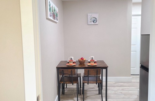 Keaau House | Air Conditioned 2 Bedrooms 1 Bath Apartment, fine decorated, Free Laundry in HPP