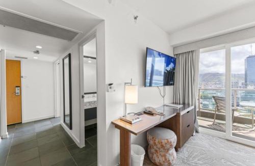 Ala Moana Apartment | Ala Moana Hotel 1626 one bedroom w King bed