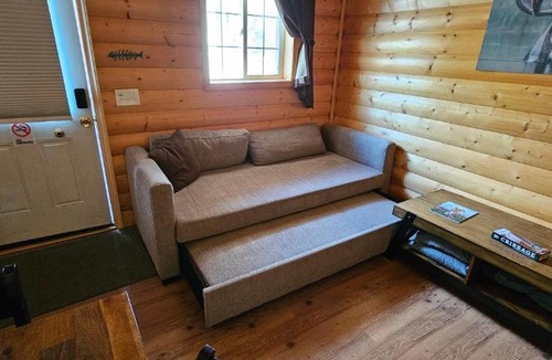 Cohoe House | Alaska Summers Lodge Cabin 5-Near Mouth of Kasilof River