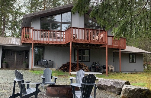 Juneau House | Amazing views of the river and mountains