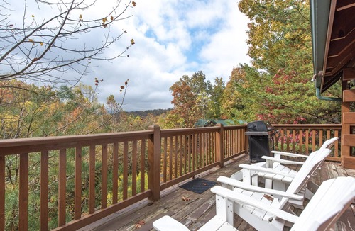 Black Bear Falls Cabin | Americana | Wooded Views + Pool Access & Private Hot Tub
