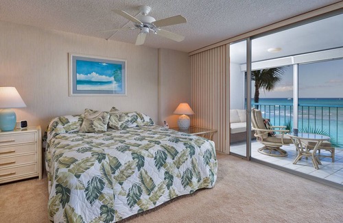 Diamond Head - Kapahulu - St. Louis Condo | BEACHFRONT COZY 1BR/1BA/1PKG IN WAIKIKI