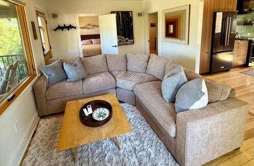 Old Bend House | Bluebird Day - Delaware House, Old Downtown Bend, Hot tub and modern amenities.