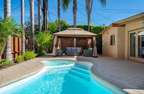 Los Angeles House | Brentwood Pool/Spa Home Close to Everything!