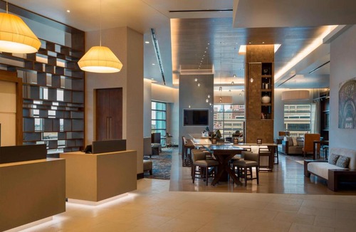 Downtown Buffalo Hotel | Buffalo Marriott at LECOM HARBORCENTER