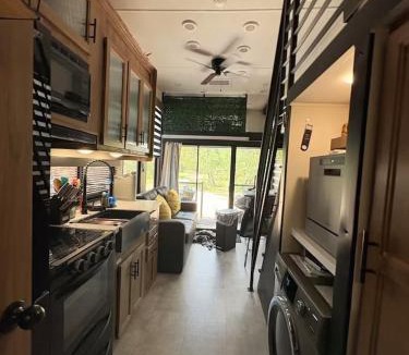 Canyon Lake Ski Chalet | Bumblebee - Luxury Destination Trailer