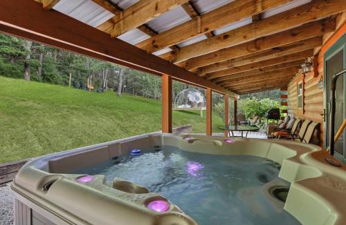 Logan House | Cabin with Stargazing Dome, Sauna, Hot Tub, Pickleball, Firepit