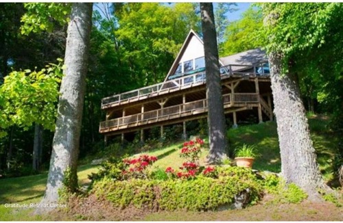 Cullowhee House | Cashiers, Lake Glenville, 3 Acres 500ft Private Beach & Dock, sleeps14,Mt View