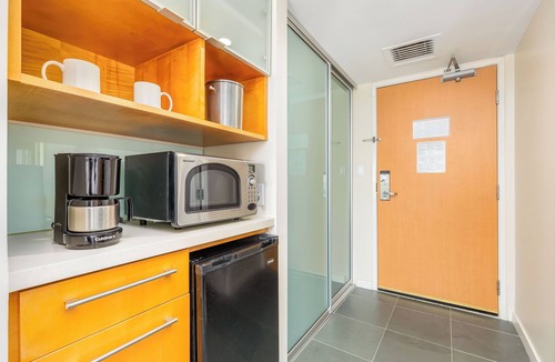 Ala Moana Apartment | Castle at Ala Moana Hotel