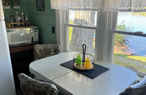Queensbury Cabin | Charming 4-bedroom Lake Front Cabin on Glen Lake